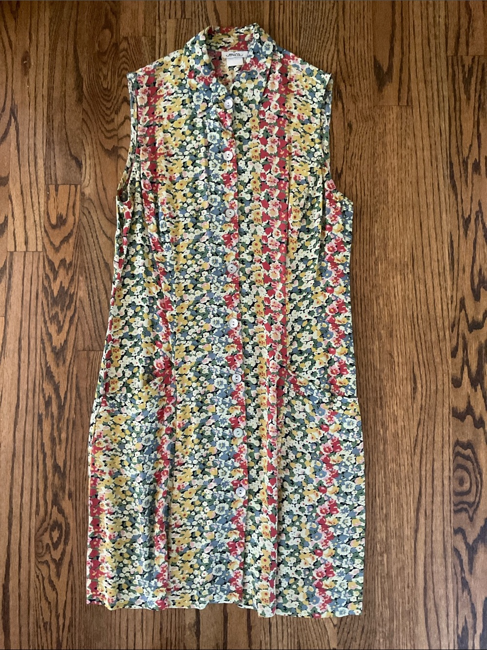 Vintage Sleeveless Button Down Floral Dress